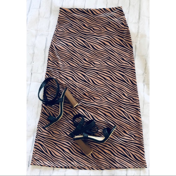 NEW Tiger Skirt - Picture 4 of 7